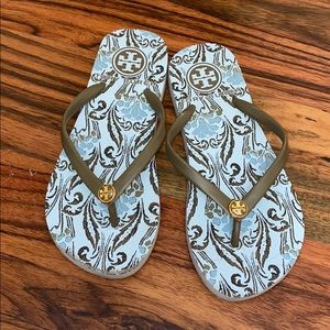 Tory Burch size 35 sandal
